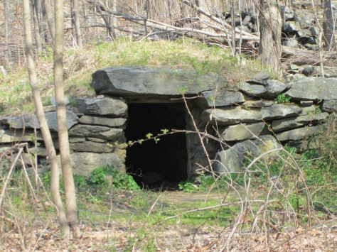 Exterior Ninham Mountain Stone Chamber